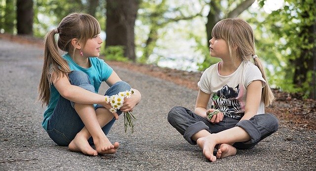 How to have fun with children in nature